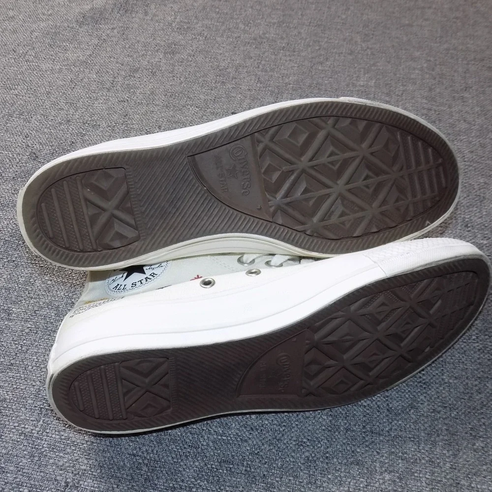 Converse Chuck Taylor High Top Womens 8.5 White Good Embroidered Celestial
